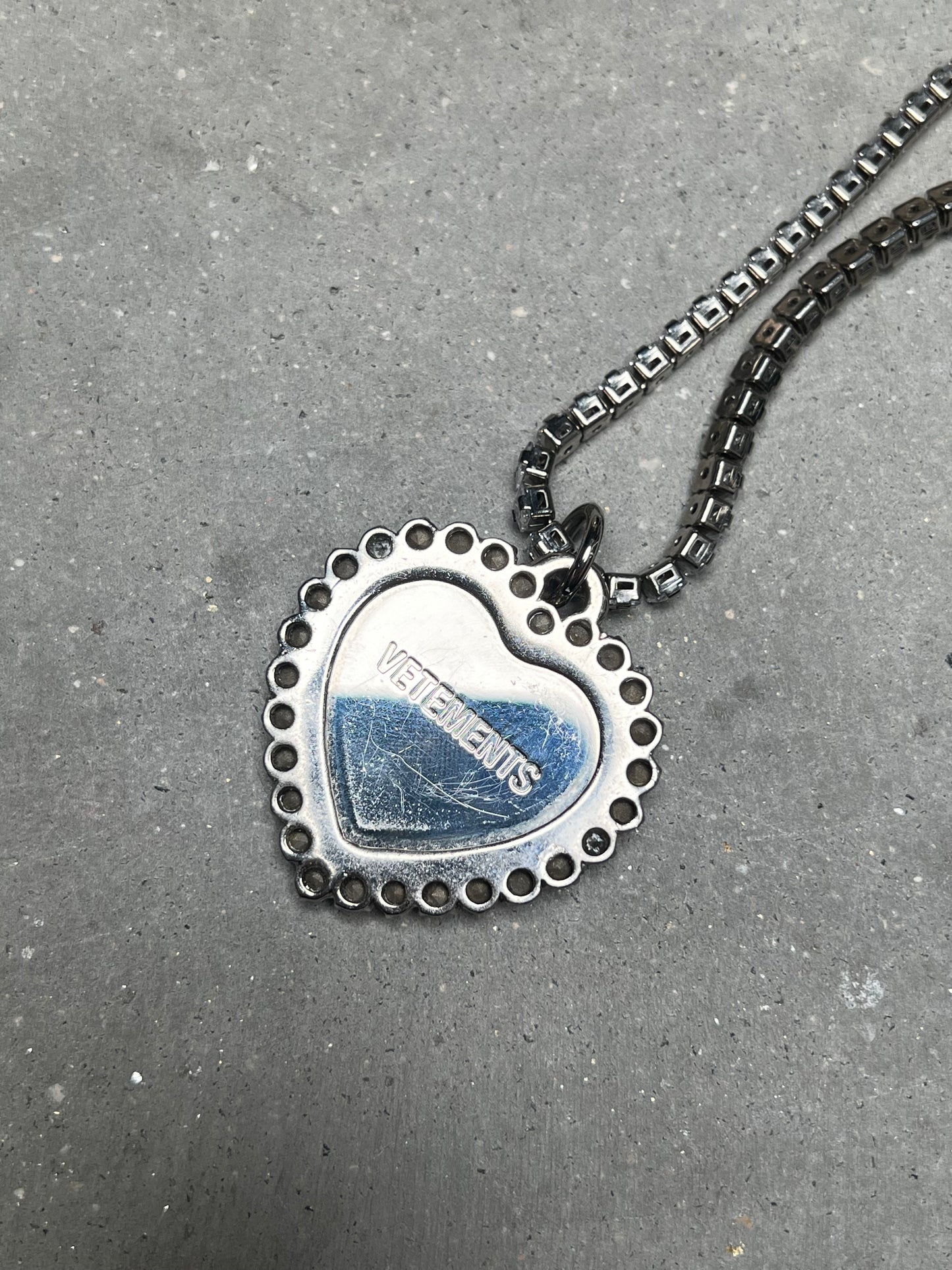 VETEMENTS Heart Crystal Necklace Red
