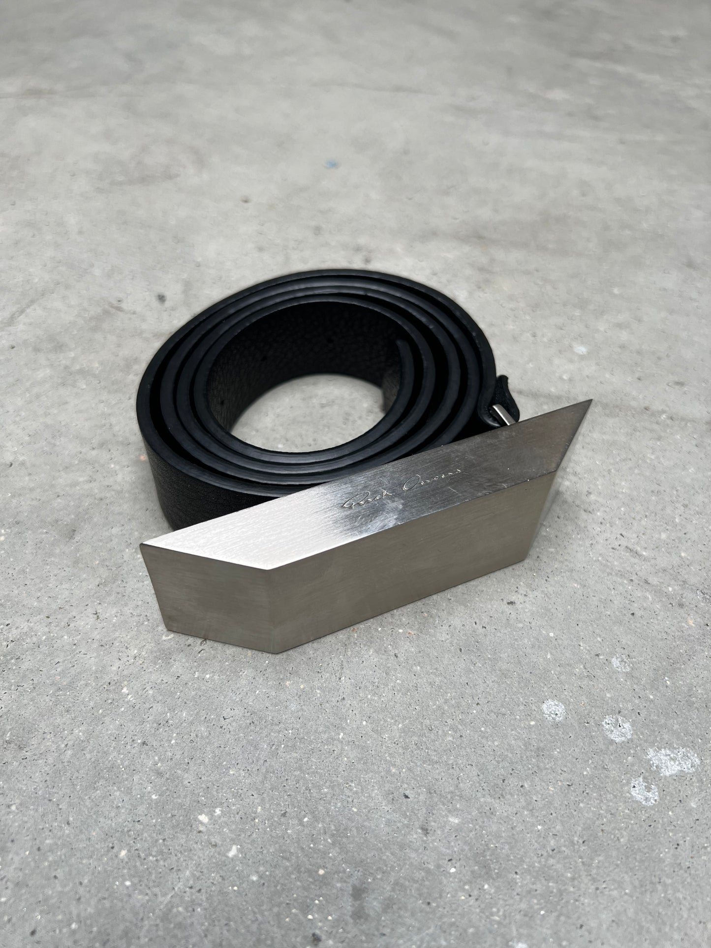 Rick Owens FW21 GETHSEMANE Beveled Buckle Leather Belt Black