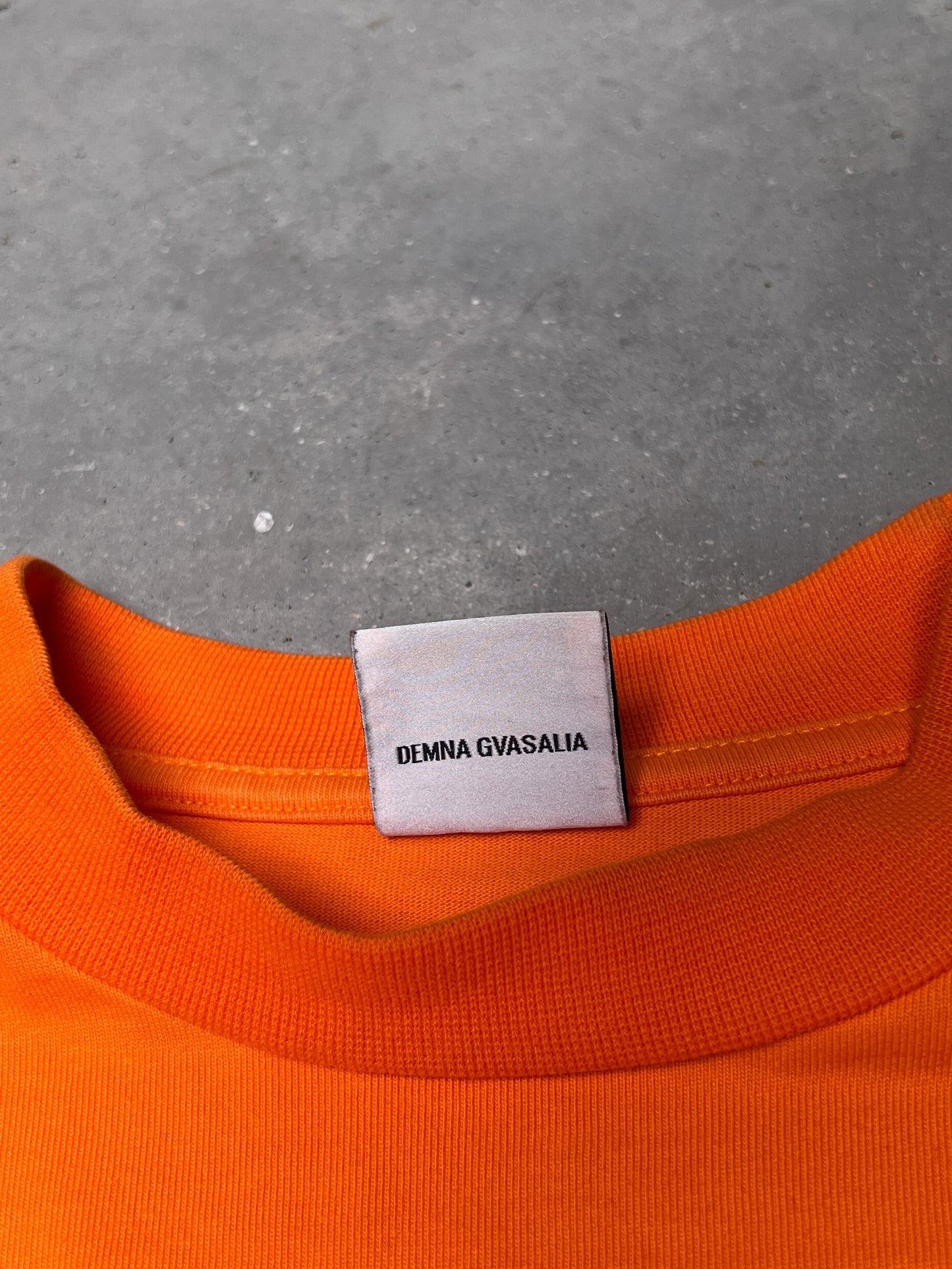 VETEMENTS SS16 Gothic Logo Oversized Longsleeve Tee Orange
