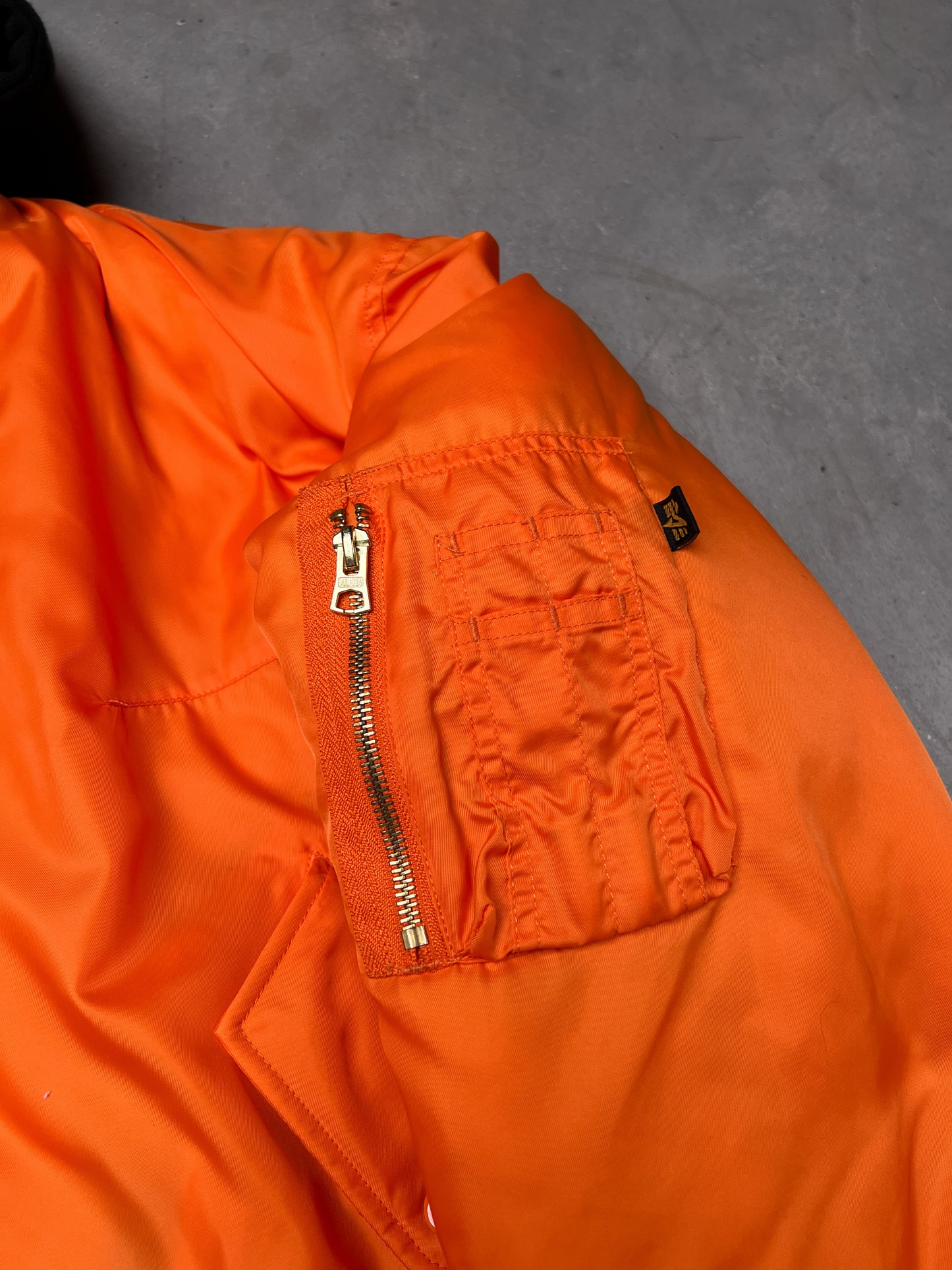VETEMENTS SS17 x Alpha Industries Reversible Hooded Bomber Jacket