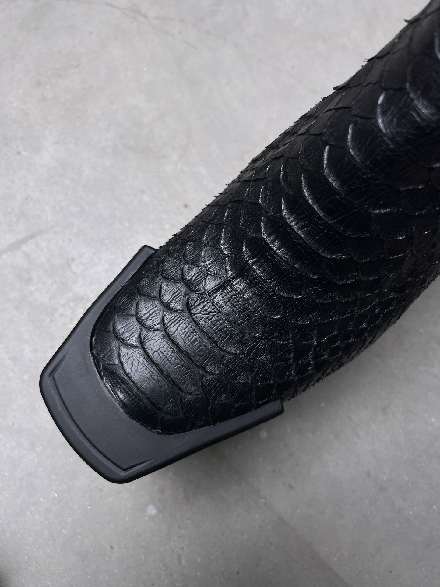 Rick Owens FW22 STROBE Beatle Platform Kiss Heel Boots Black Python