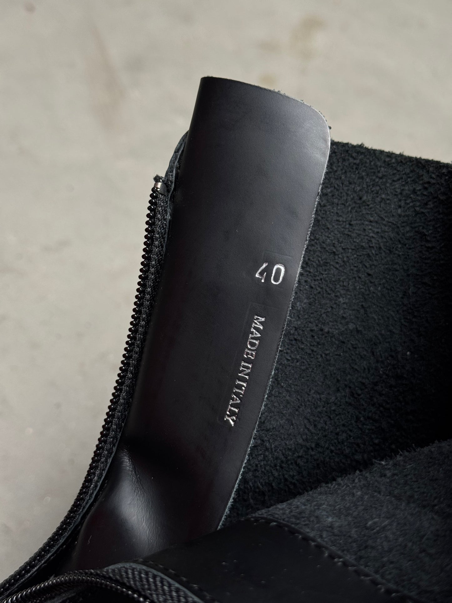 VETEMENTS FALL 2020 Zip-Up Police Combat Leather Boots Black