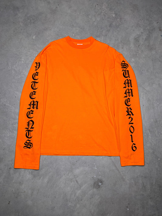 VETEMENTS SS16 Gothic Logo Oversized Longsleeve Tee Orange