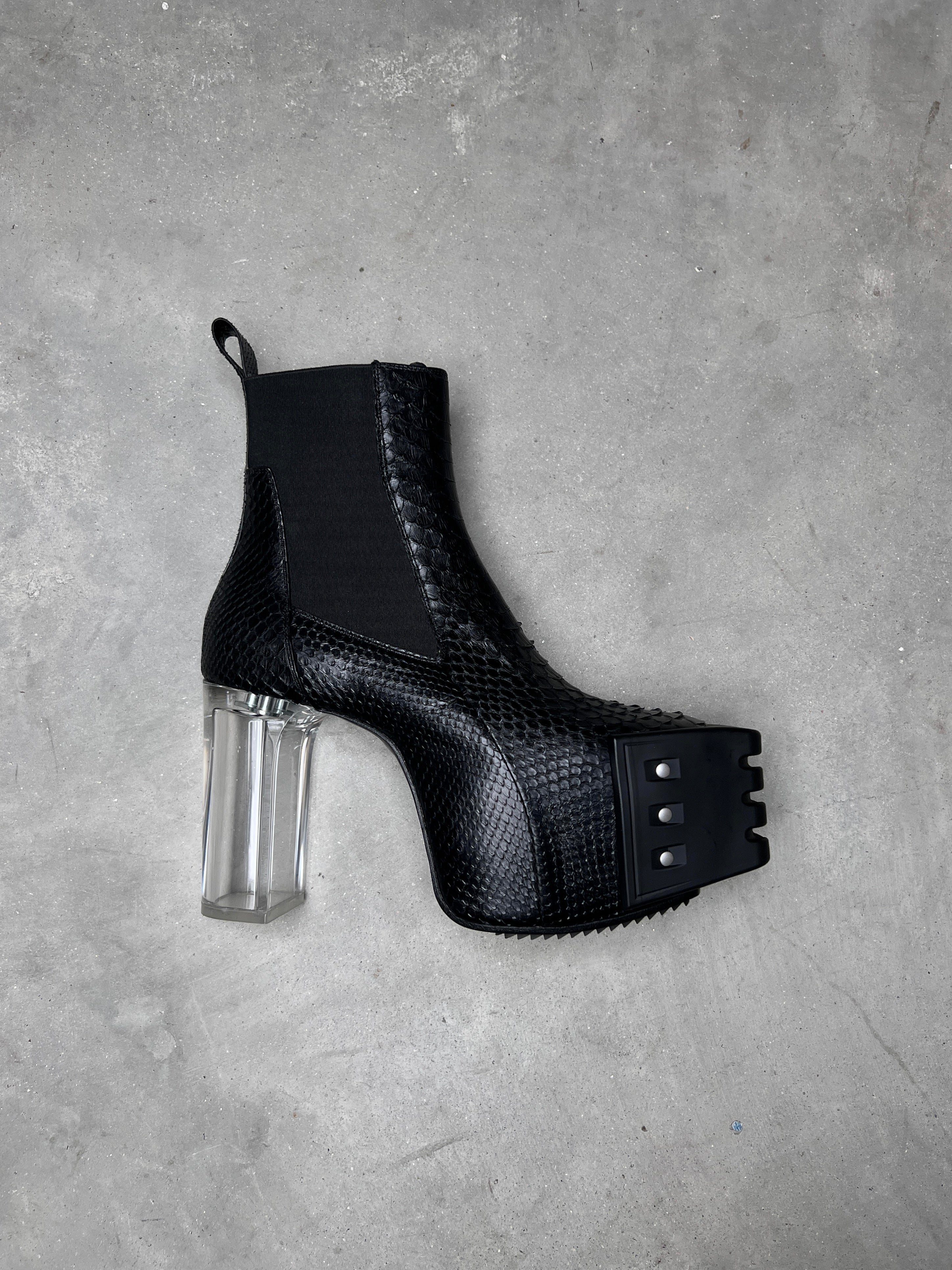 Rick Owens FW22 STROBE Beatle Platform Kiss Heel Boots Black 