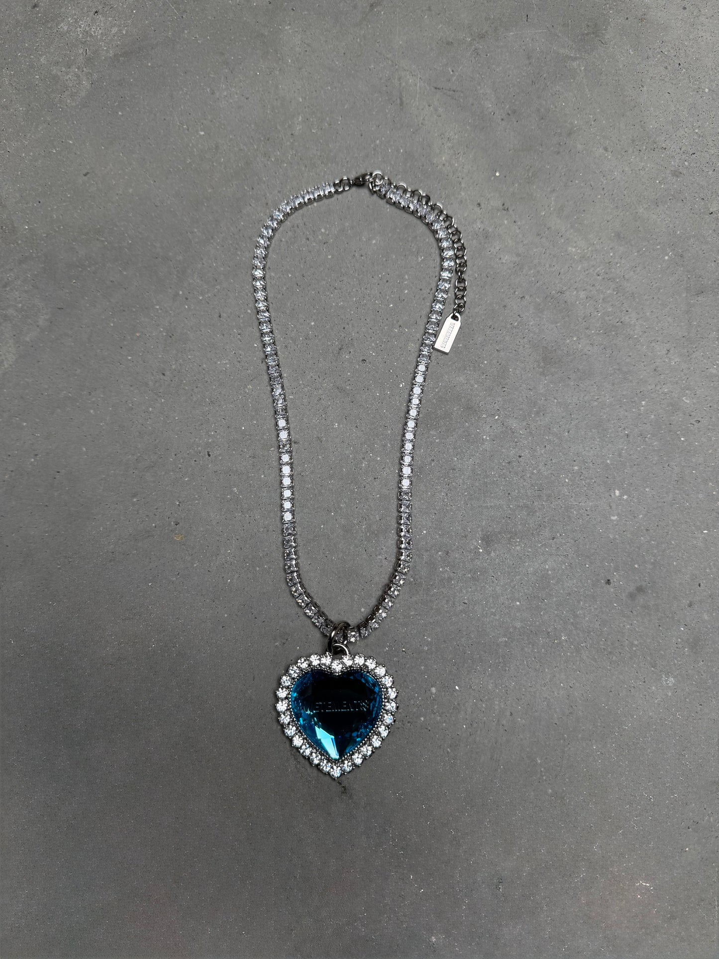 VETEMENTS Heart Crystal Necklace Blue