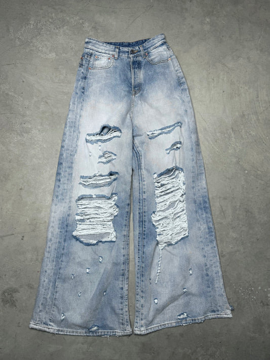 VETEMENTS Destroyed Denim Jeans
