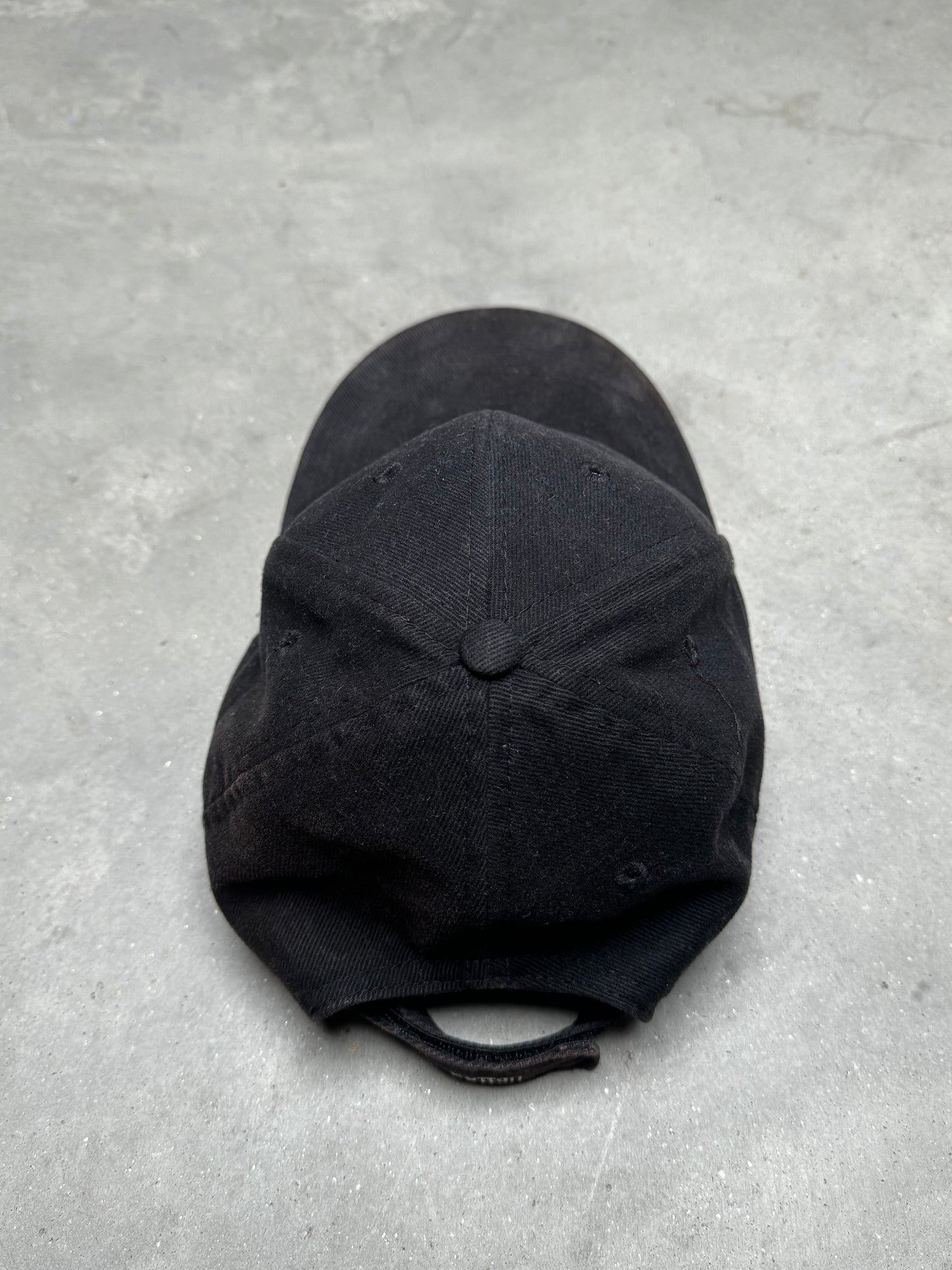 VETEMENTS AW18 Euro Cap